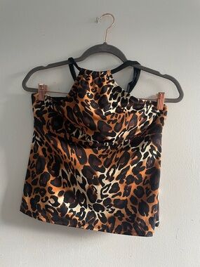 Banana Republic leopard print Garment with Brand Tag